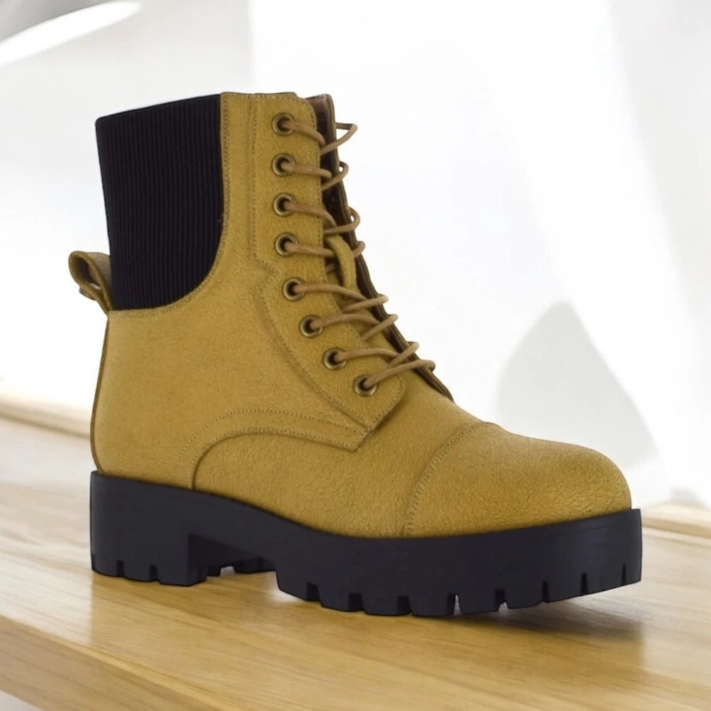 Seven7 Combat Boots Womens 9 Tan Lug Sole Lace Up Chunky Ankle Boots NWT - Picture 5 of 5